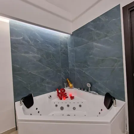 Cenvi - Jacuzzi Гостевой дом Мола-ди-Бари