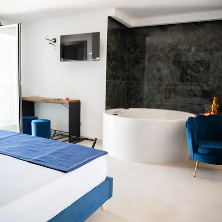 Cenvi - Jacuzzi Vendégház 3*